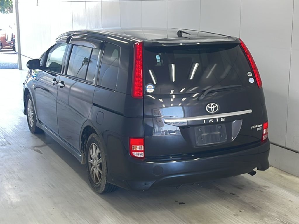 TOYOTA ISIS