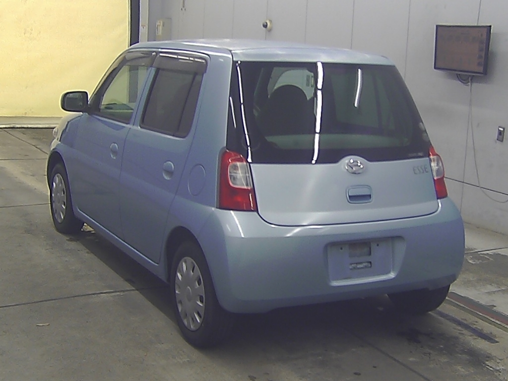 DAIHATSU ESSE