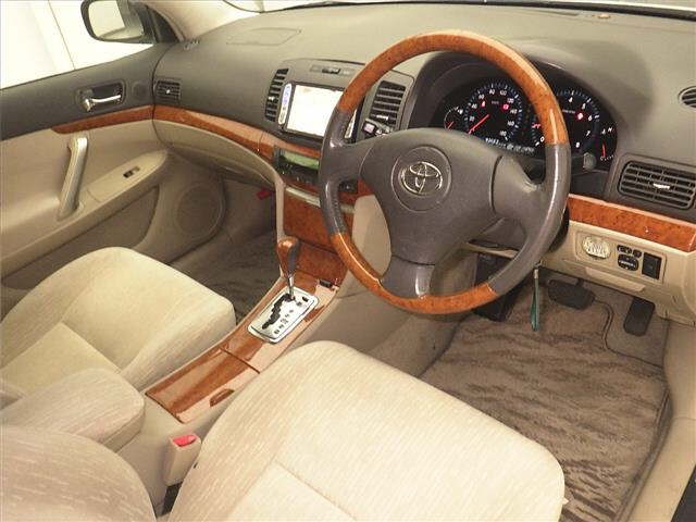 TOYOTA PREMIO