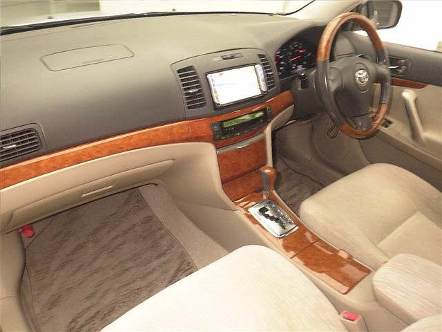 TOYOTA PREMIO