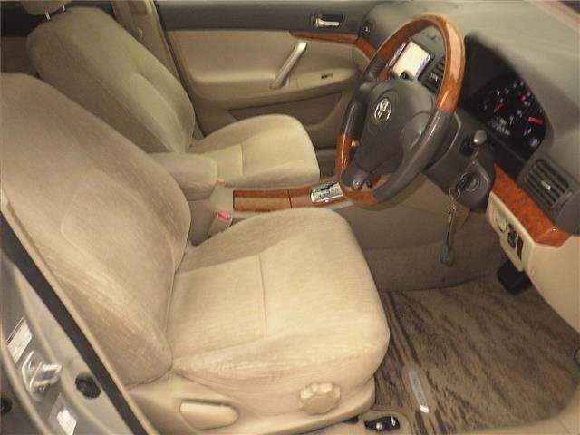 TOYOTA PREMIO