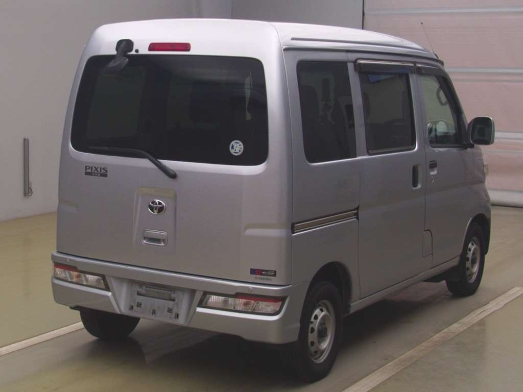 TOYOTA PIXIS VAN