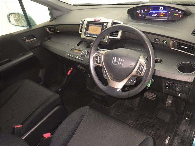 HONDA FREED SPIKE