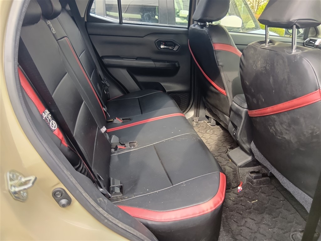 DAIHATSU ROCKY