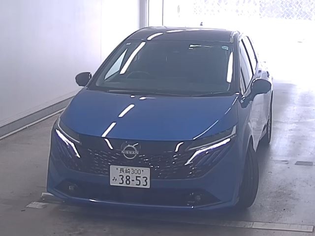 NISSAN AURA