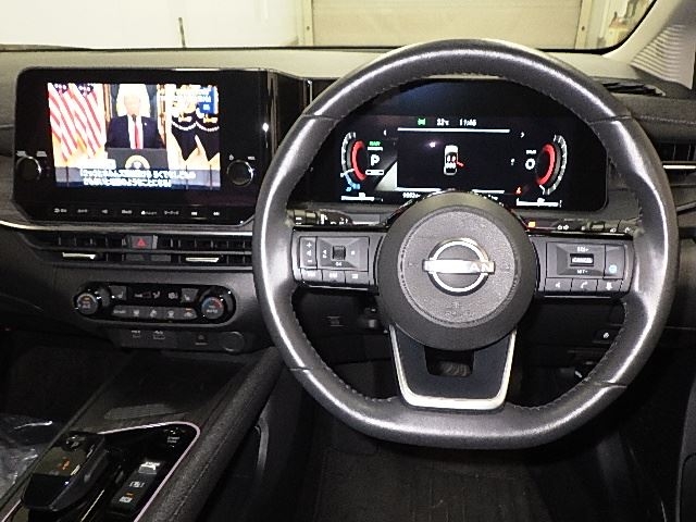 NISSAN AURA