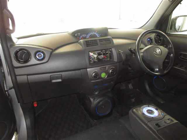 TOYOTA BB