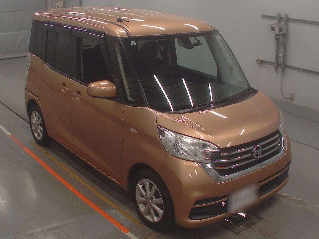 NISSAN DAYZ ROOX