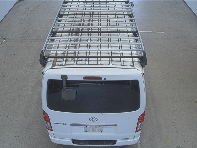 TOYOTA REGIUS ACE