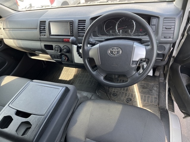 TOYOTA REGIUS ACE