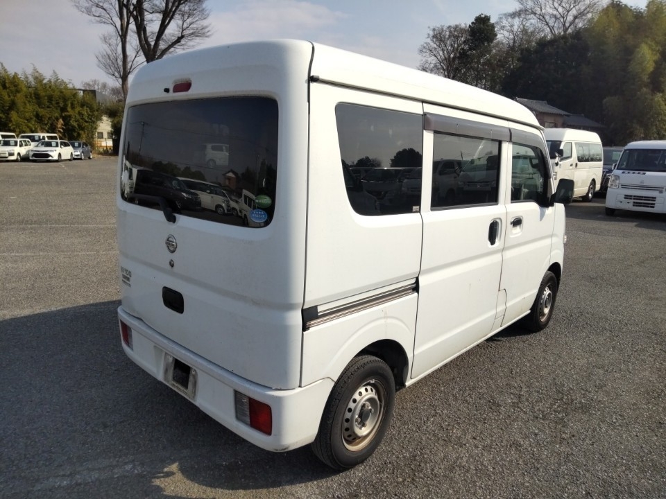 NISSAN NV100 CLIPPER