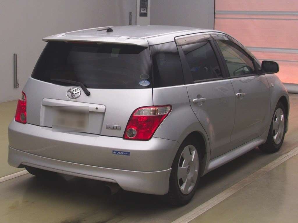 TOYOTA IST
