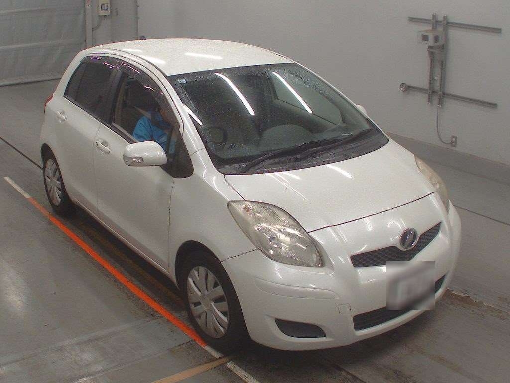 TOYOTA VITZ