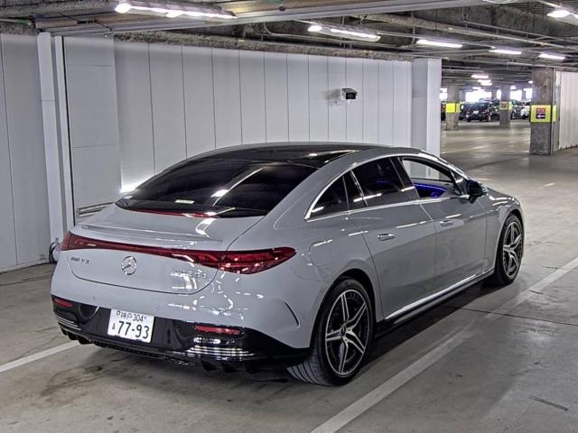 MERCEDES-BENZ EQE