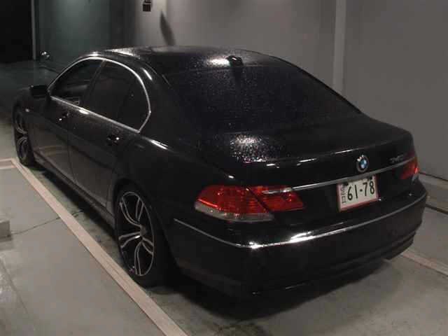BMW 7-SERIES