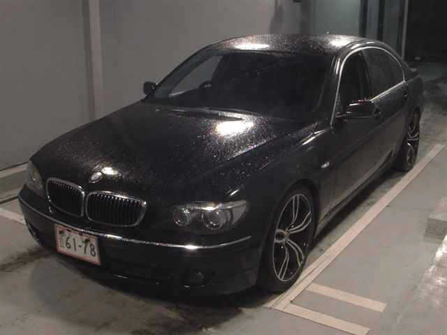 BMW 7-SERIES
