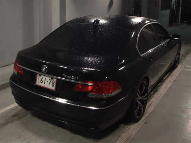 BMW 7-SERIES