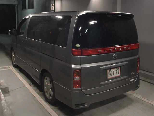 NISSAN ELGRAND