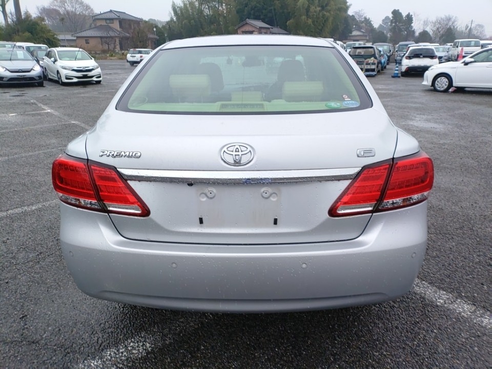 TOYOTA PREMIO