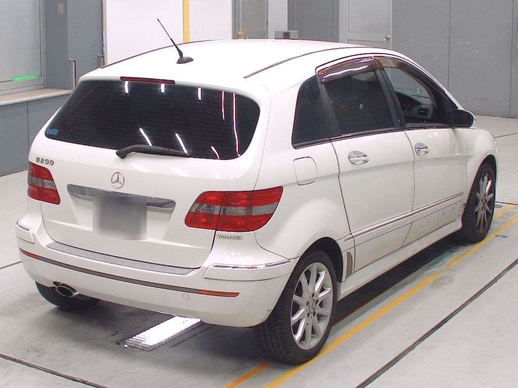 MERCEDES-BENZ B-CLASS