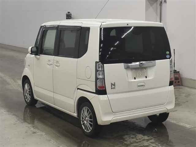 HONDA N-BOX+