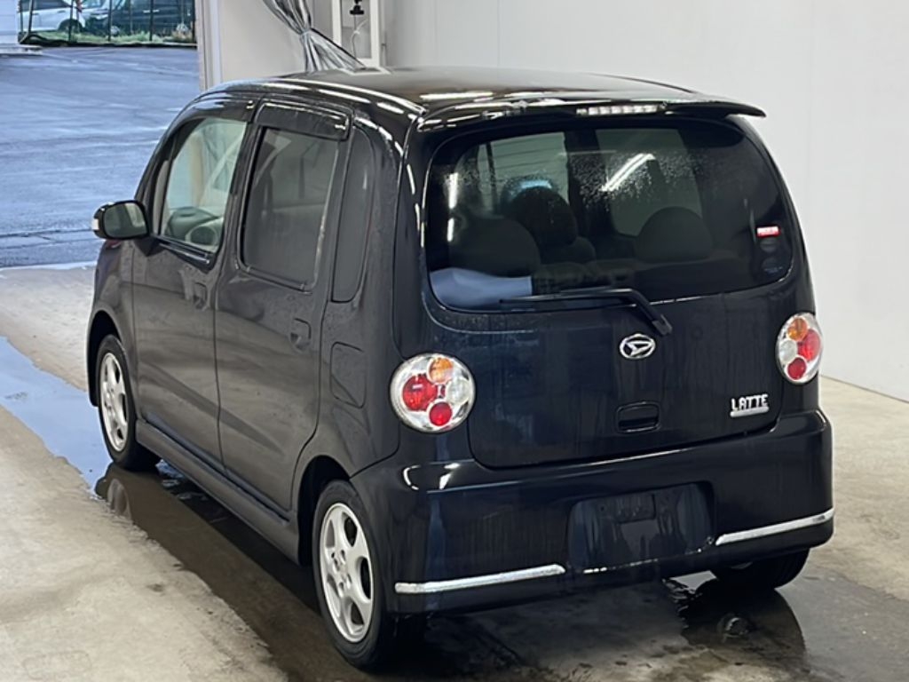 DAIHATSU MOVE LATTE