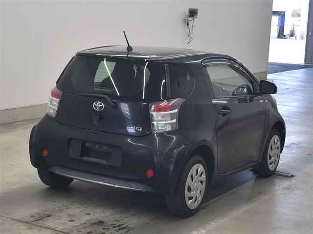 TOYOTA IQ