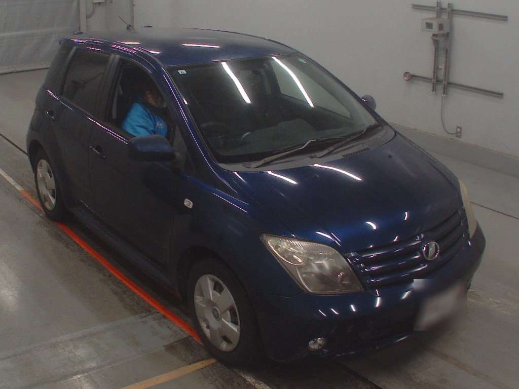 TOYOTA IST