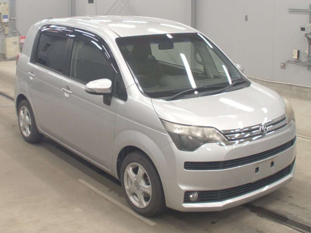 TOYOTA SPADE