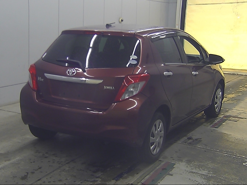 TOYOTA VITZ