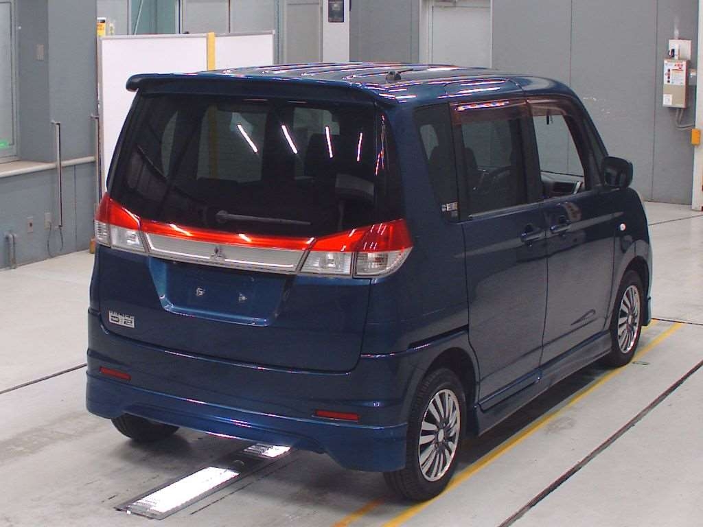 MITSUBISHI DELICA D:2