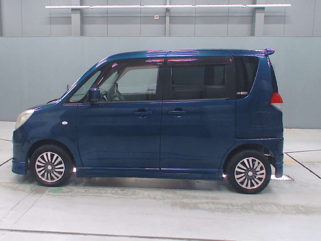 MITSUBISHI DELICA D:2