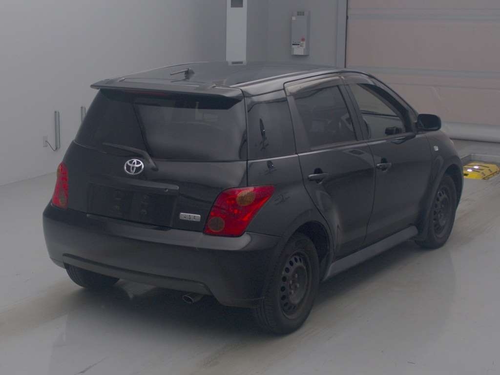 TOYOTA IST