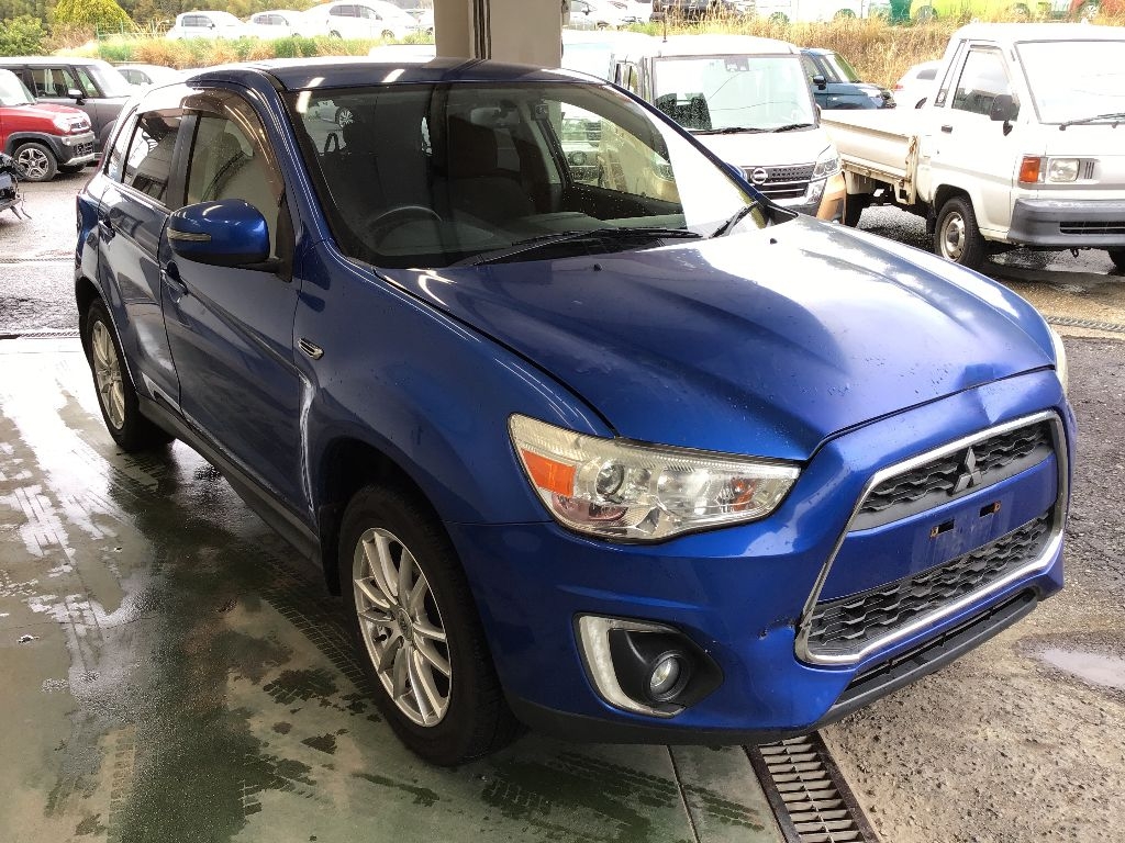 MITSUBISHI RVR