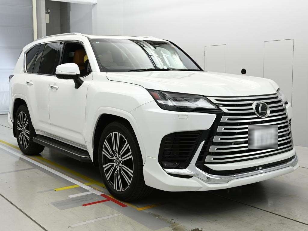 LEXUS LX600