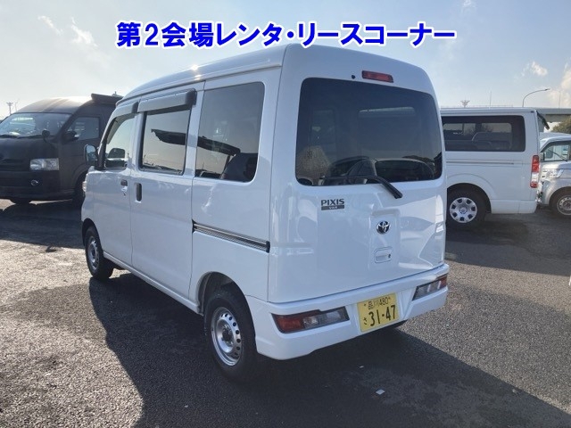 TOYOTA PIXIS VAN