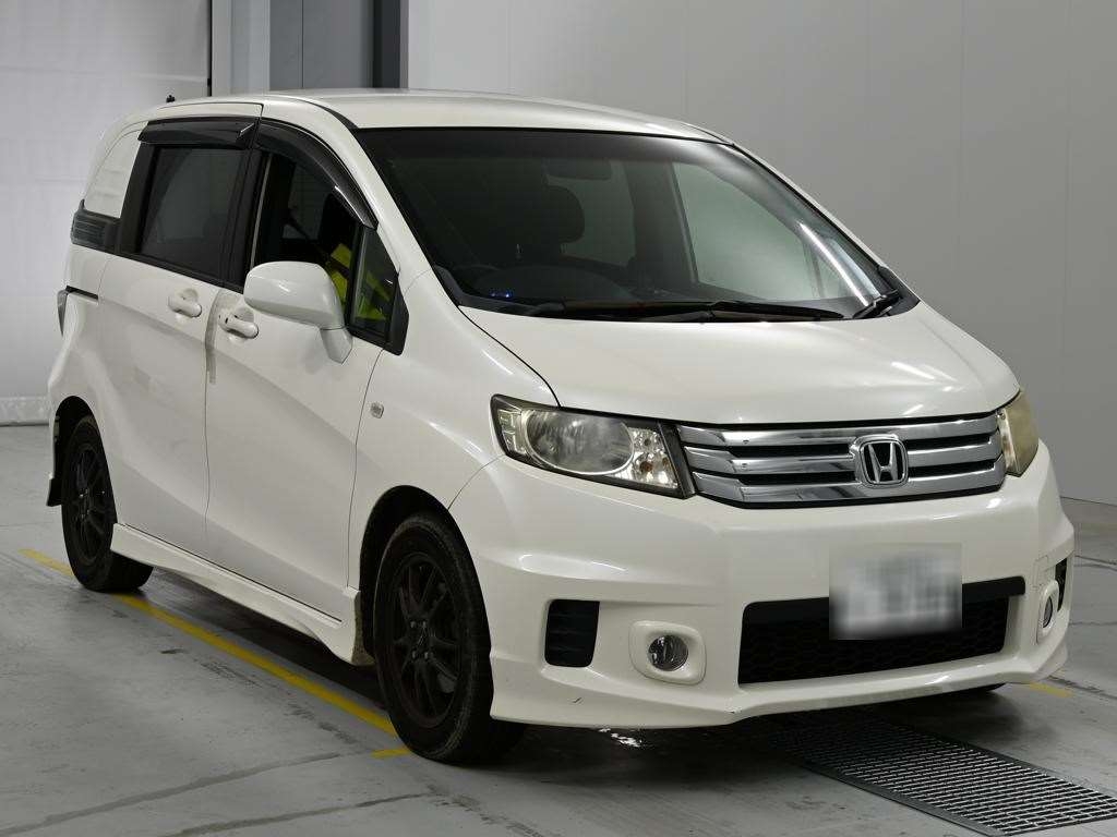 HONDA FREED SPIKE