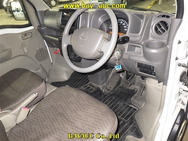 NISSAN NV100 CLIPPER