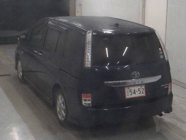 TOYOTA ISIS