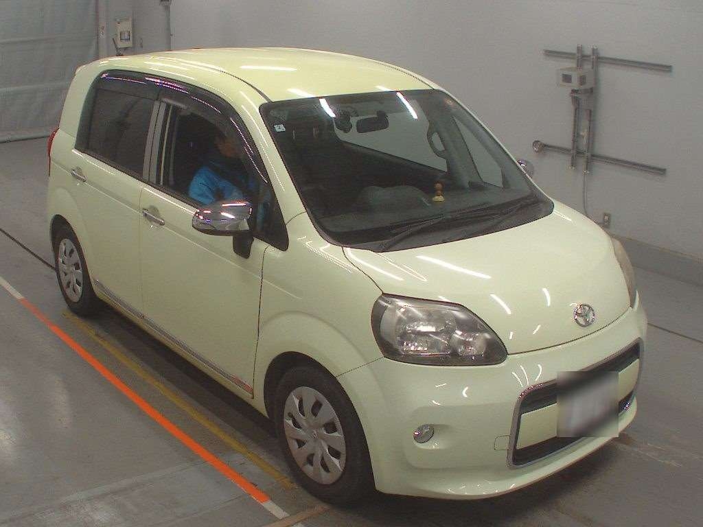 TOYOTA PORTE