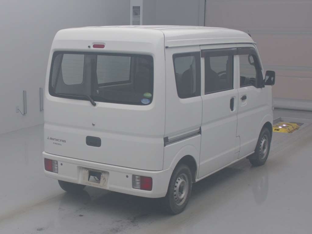 MITSUBISHI MINICAB
