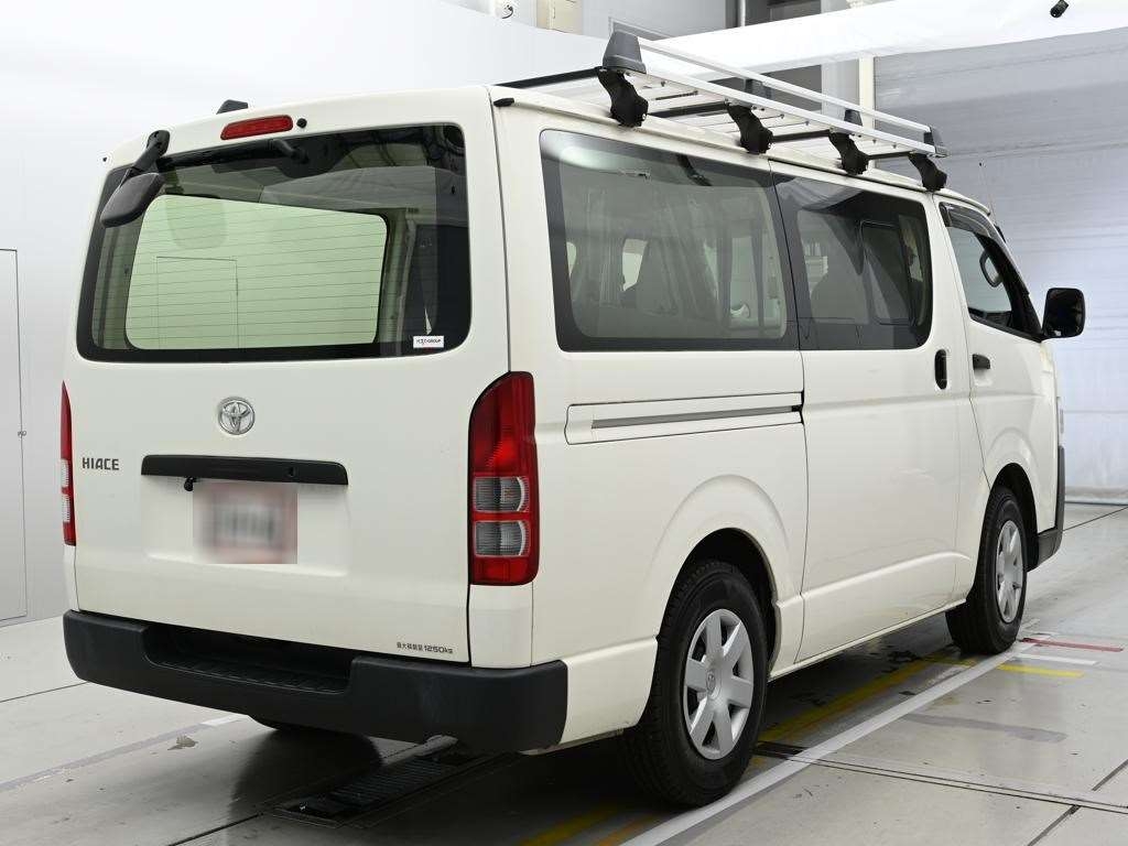 TOYOTA REGIUS ACE