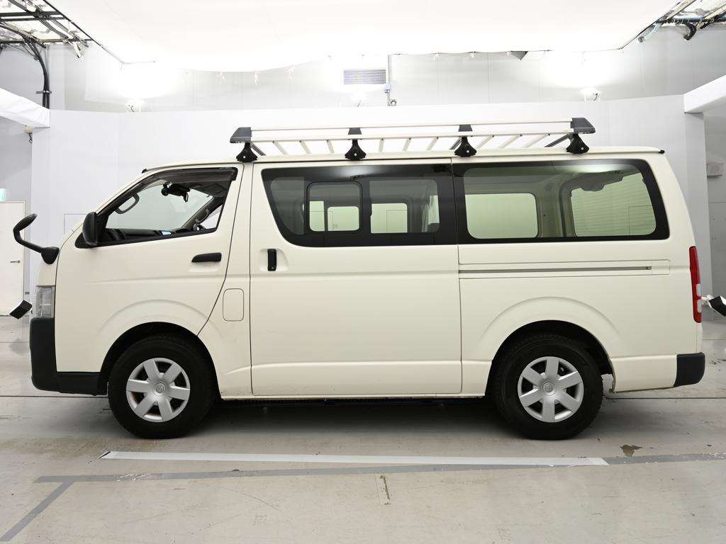 TOYOTA REGIUS ACE