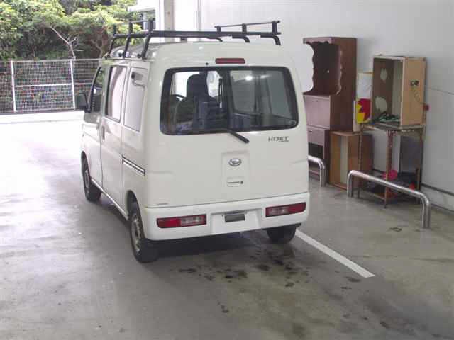 TOYOTA PIXIS VAN