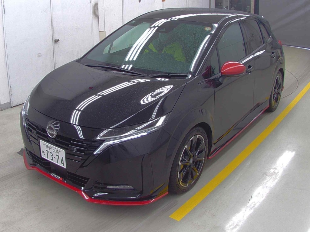 NISSAN AURA
