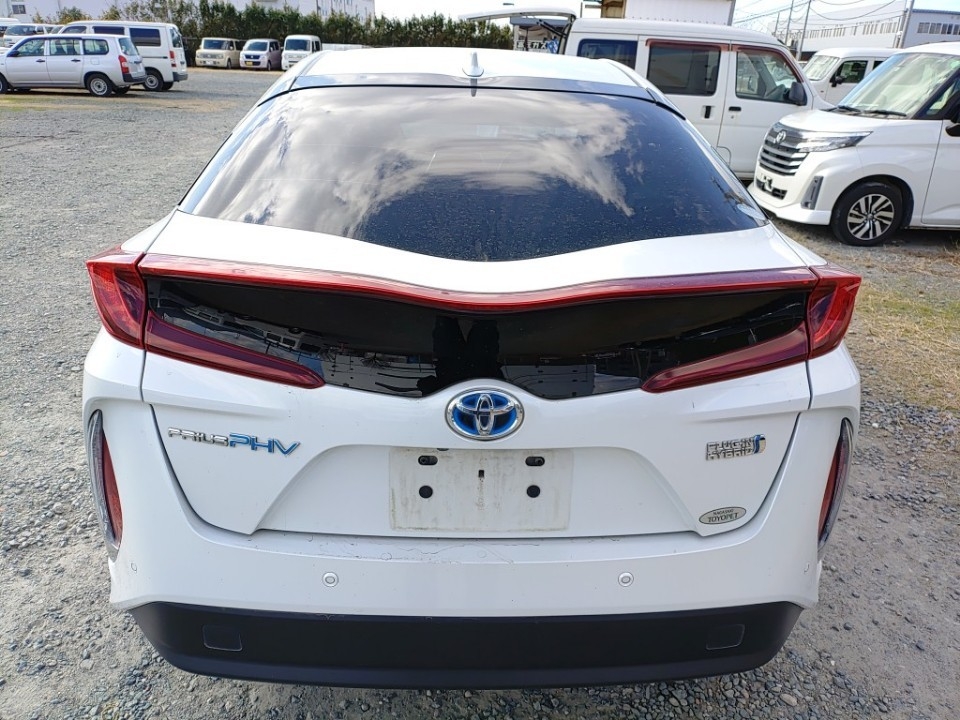 TOYOTA PRIUS PHV
