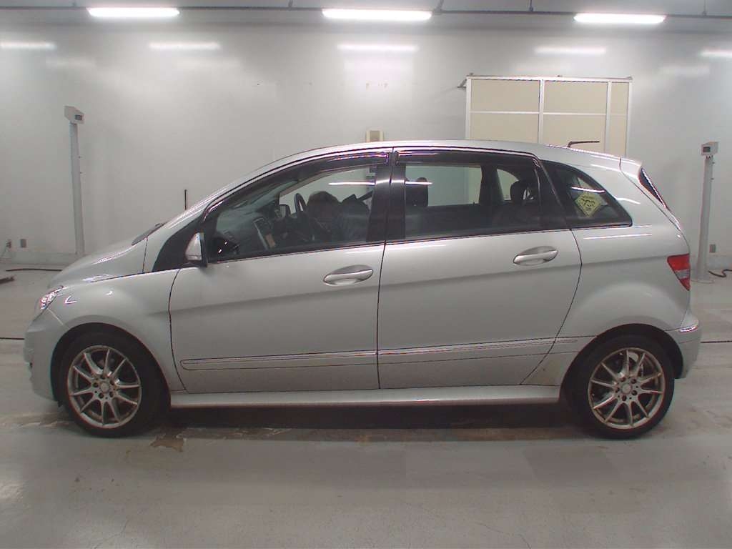 MERCEDES-BENZ B-CLASS