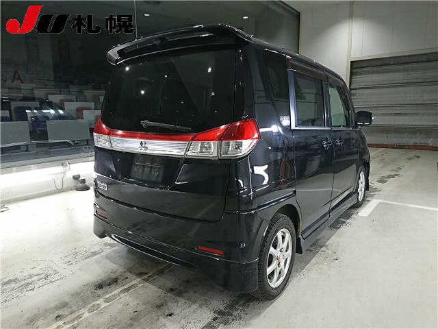 MITSUBISHI DELICA D:2