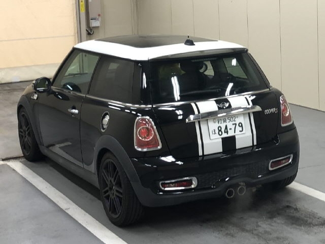 MINI HATCH