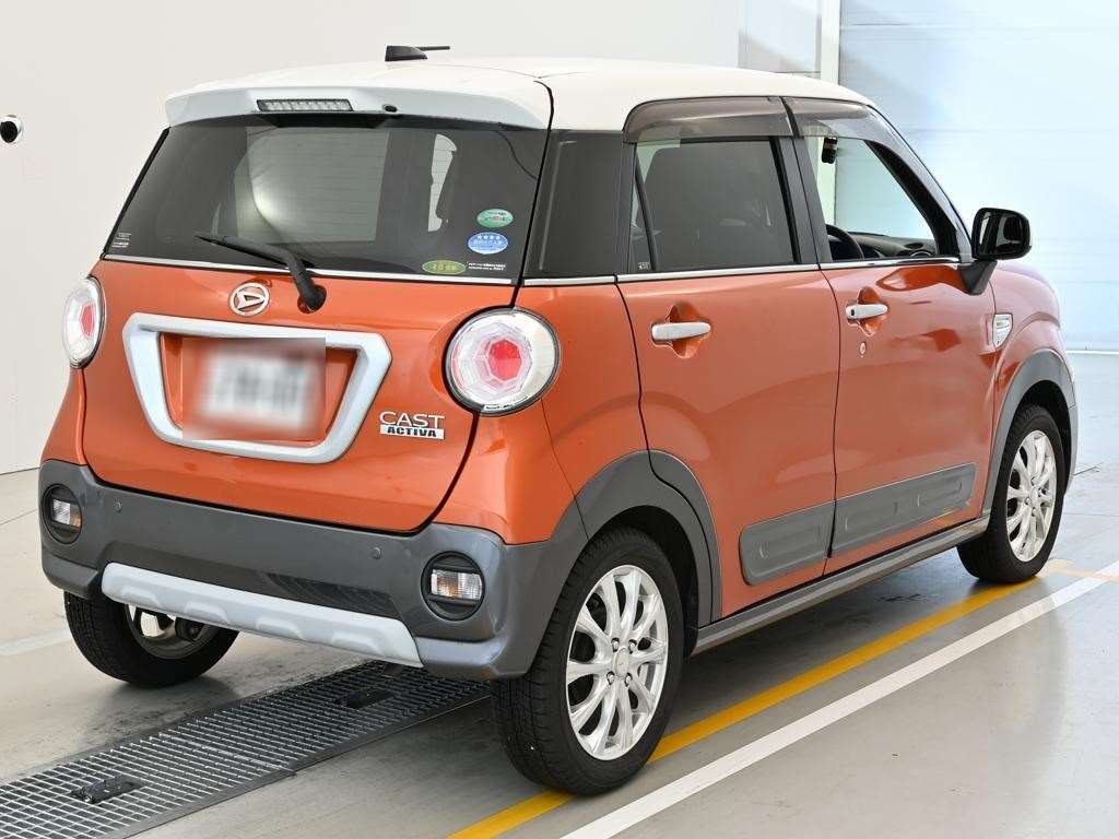 DAIHATSU CAST